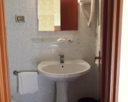 Bagno in camera - Hotel Touring Messina