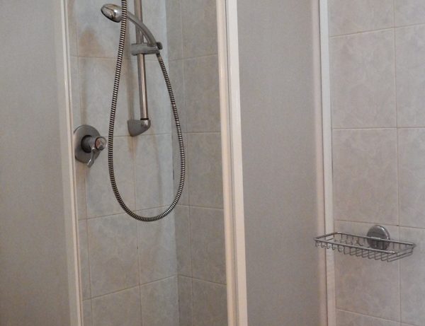 bagno in camera hotel touring messina