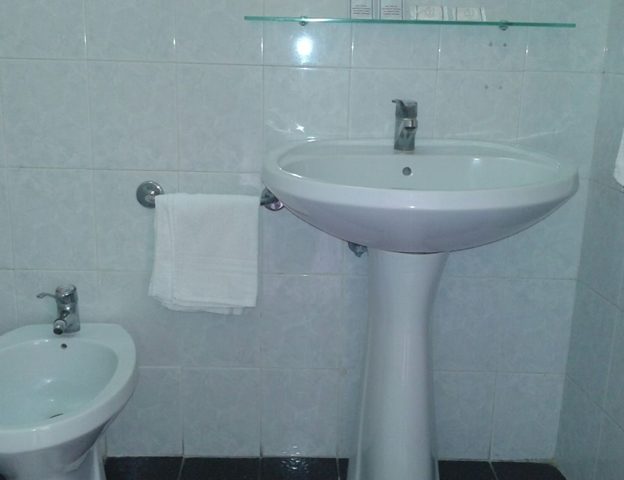 bagno in camera hotel touring messina