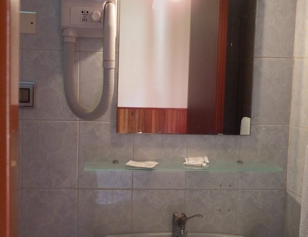 Bagno in camera Hotel Touring Messina