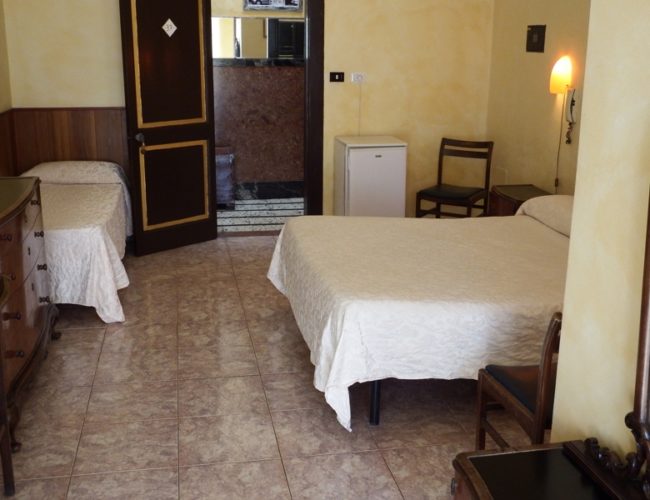 camera hotel touring messina
