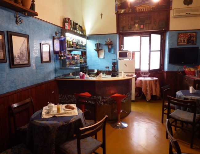 bar sala colazione hotel touring messina