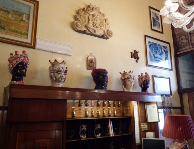 hall teste hotel touring messina