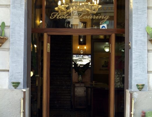 ingresso hotel touring messina