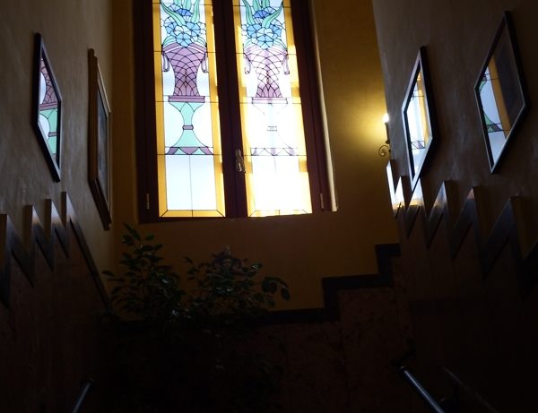 finestra decorata hotel touring messina