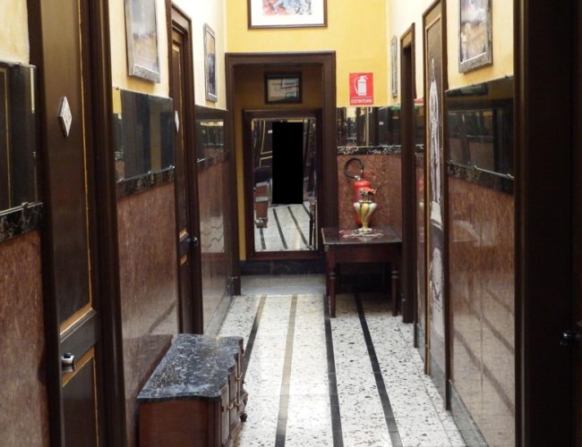 corridoio hotel touring messina