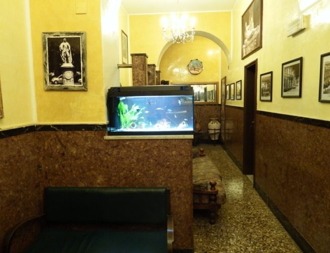 interni acquario hotel touring messina