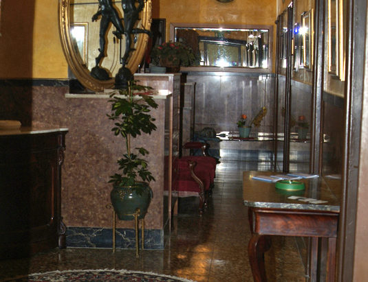particolari hotel touring messina